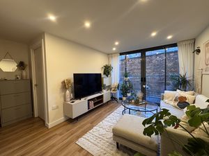 Photo 6- click for photo gallery